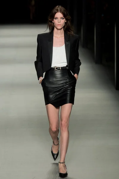 Look 35